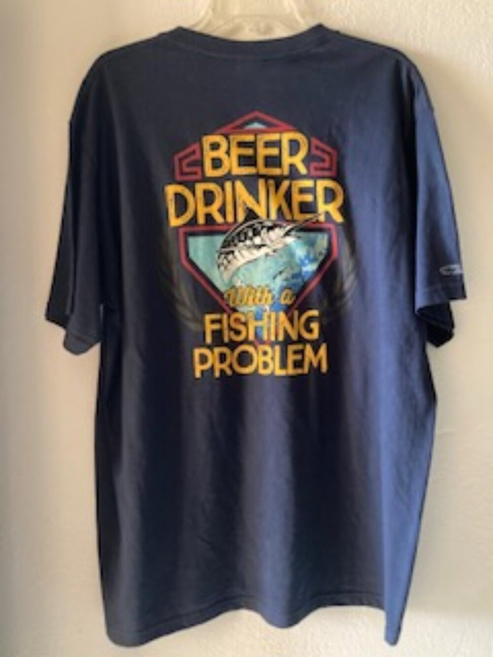 CRAZY SHIRTS HAWAII BEER DRINKER WITH A FISHING PROBLEM KAILUA KONA MARLIN L NWT